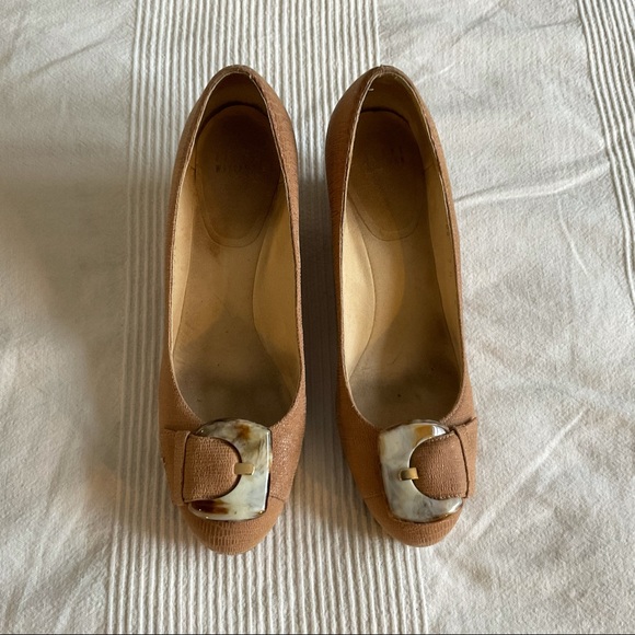 Stuart Weitzman Pan Lizette Bucalina Tortoise Buckle Pumps Wedges, size 9